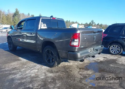 2021 Ram 1500 Big Horn 4X4 5'7 Box z USA, uszkodzony, nr VIN 1C6SRFFT9MN642686